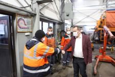 ÖZCAN TÜM BİRİMLERİ TEK TEK ZİYARET ETTİ
