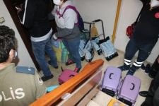 POLİSLER GÖRDÜKLERİNE İNANAMADI