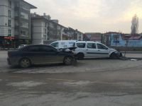 ŞEHRİN MERKEZİNDE ZİNCİRLEME KAZA