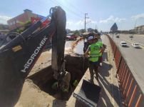 SU HATTI PATLADI, SULAR YOLA DÖKÜLDÜ