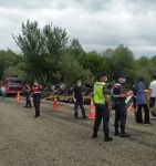 TIR'IN ALTINDA KALARAK CAN VERDİ