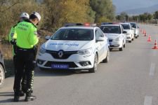 YOLDAN ÇIKIP DEREYE UÇTU