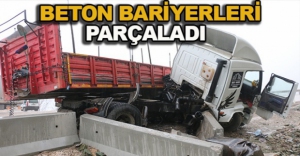 BETON BARİYERLERİ PARÇALADI