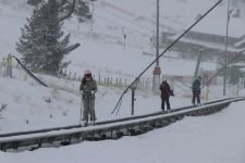 YÜKSEK KESİMLER BEYAZ ÖRTÜYLE KAPLANDI