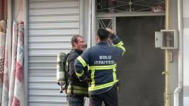 BOLU'DA APARTMANIN BODRUMUNDA ÇIKAN YANGINDA MAHSUR KALDI