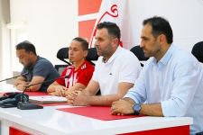 BOLUSPOR'DA İLK İMZA