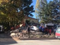 ENKAZ ALTINDA KALANLARI KURTARDILAR