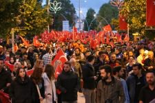 GECEYİ AYDINLATAN MUHTEŞEM COŞKU