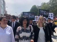 KADINLARDAN TANJU ÖZCAN'A TEPKİ