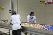 KAPISINA KİLİT VURULAN FABRİKA ÇALIŞIYORMUŞ