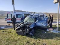 KAVŞAKTA ÖLÜMDEN DÖNDÜLER