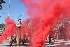 KOMANDOLAR CADDEYİ İNLETTİ