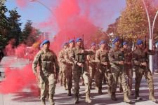 KOMANDOLAR CADDEYİ İNLETTİ