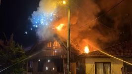 METRUK BİNA ALEV ALEV YANDI