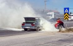 OTOMOBİLLERİNİN YANIŞINI UZAKTAN İZLEDİLER
