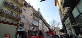 PATLAYAN KOMBİ EVİ YAKTI