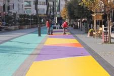 RENKLİ CADDE İLK HAFTADAN SOLDU...