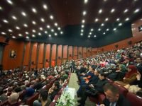 ÜNLÜ YAZAR HAYATİ İNANÇ SALONU TAŞIRDI