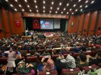 ÜNLÜ YAZAR HAYATİ İNANÇ SALONU TAŞIRDI