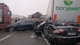 58 ARACIN KARIŞTIĞI ZİNCİRLEME TRAFİK KAZASI