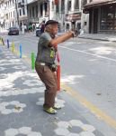 68 YAŞINDA AMA OYNAMADAN DURAMIYOR...