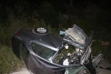 ABANT YOLUNDA KORKUNÇ KAZA, OTOMOBİL İKİYE BÖLÜNDÜ