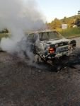 ALEVLİ SABAH... OTOMOBİL ALEV ALEV YANDI