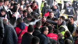 BEKLENEN OLDU, MAÇ SONU ORTALIK KARIŞTI