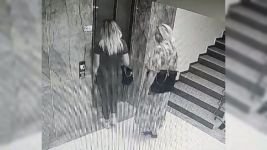 BOLU'DA 2 KADIN KEŞİF YAPTIĞI APARTMANDAN AYAKKABI ÇALDI
