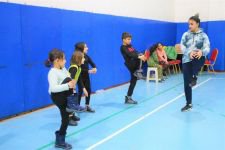 BOLU'DA AFETZEDE ÇOCUKLAR HAYATA SPORLA TUTUNUYOR