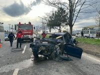 BOLU'DA FECİ KAZA... TOFAŞ MARKA ARAÇ PARAMPARÇA OLDU... 1 ÖLÜ