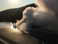 BOLU'DA LÜKS ARAÇTAN GERİYE HURDA YIĞINI KALDI...