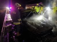 BOLU'DA OTOMOBİL BİR ANDA ALEV ALDI...