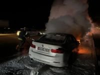 BOLU'DA OTOMOBİL BİR ANDA ALEV ALDI...