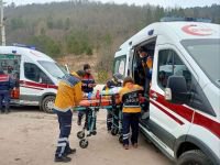 BOLU’DA OTOMOBİL DEREYE UÇTU