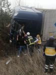 BOLU'DA TIR TOPRAĞA SAPLANDI: 1 YARALI