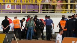 BOLUSPOR MAÇINDA DEPLASMAN TRİBÜNÜ KARIŞTI...