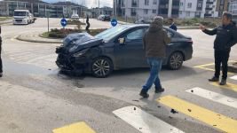 DÖNEL KAVŞAKTA BİRBİRLERİYLE ÇARPIŞTILAR...