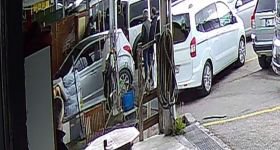 YUMRUKLAR HAVADA UÇUŞTU...ORTALIK KARIŞTI... 1 YARALI