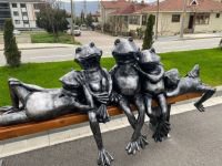 HEYKELLER YERİNE KONMAYA BAŞLADI