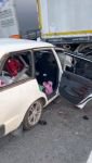 OTOMOBİL TIR'A OK GİBİ SAPLANDI