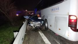OTOYOLDA 4 ARAÇ ÇARPIŞTI: 2 ÖLÜ, 7 YARALI