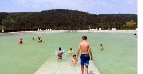 SICAKTAN BUNALAN SOLUĞU AKKAYA'DA ALDI...