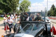 TANJU ÖZCAN'IN YÜRÜYÜŞÜ COŞKULU BAŞLADI..