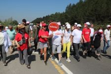 TANJU ÖZCAN'IN YÜRÜYÜŞÜ DEVAM EDİYOR...