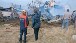 YAYLADA AHŞAP EVLER ALEV ALEV YANDI