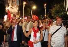 ZAFER BAYRAMI'NDA MUHTEŞEM COŞKU