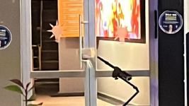 AK PARTİ İL BİNASI ÖNÜNDE BOMBA PANİĞİ: ŞÜPHELİ PAKET FÜNYE İLE PATLATILDI