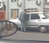 ARABASINI PARK EDİP DİLENMEYE GİTTİ... 2 SAATLİK KAZANCI HAYRETE DÜŞÜRDÜ