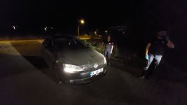 ARACIN İÇİNDE SIZIP KALINCA VATANDAŞLAR ÖLDÜ ZANNETTİ